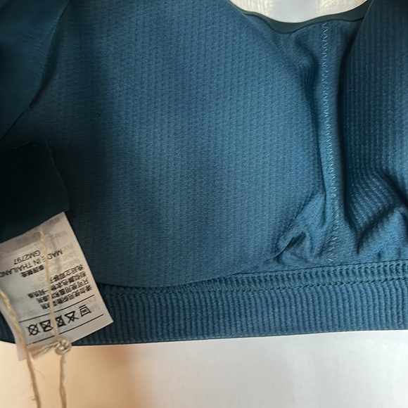 Adidas Sports Top - Picture 4 of 6